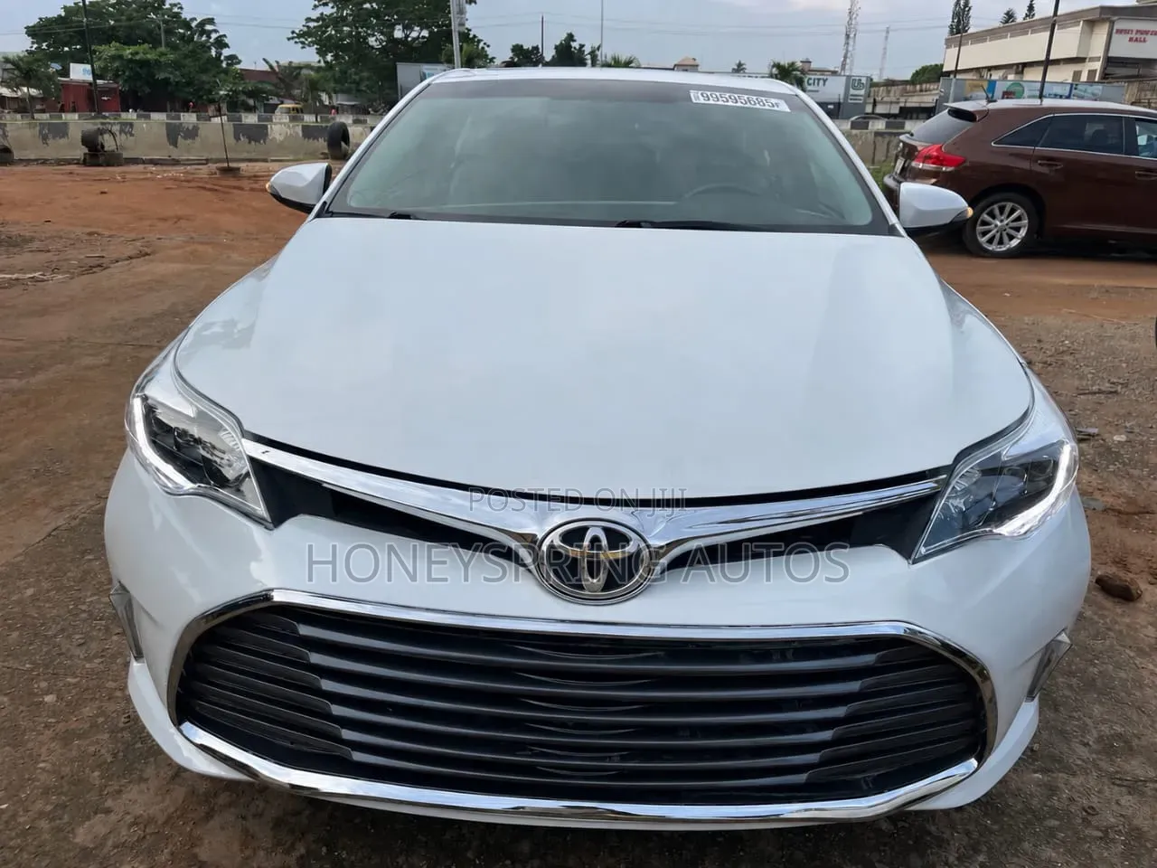 Toyota Avalon Limited 4dr Sedan (3.5L 6cyl 6A) 2014 White