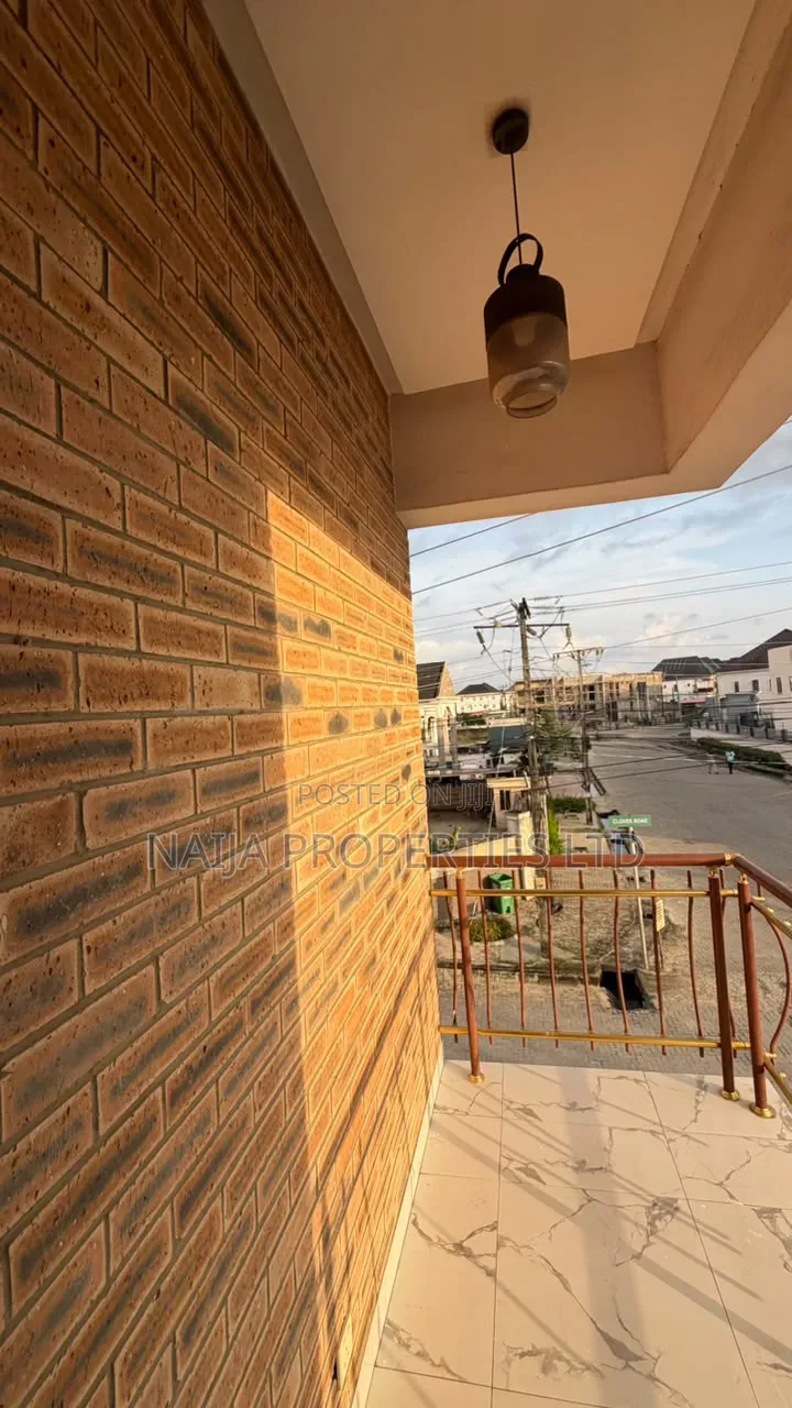 4bdrm Duplex in Ikota for rent