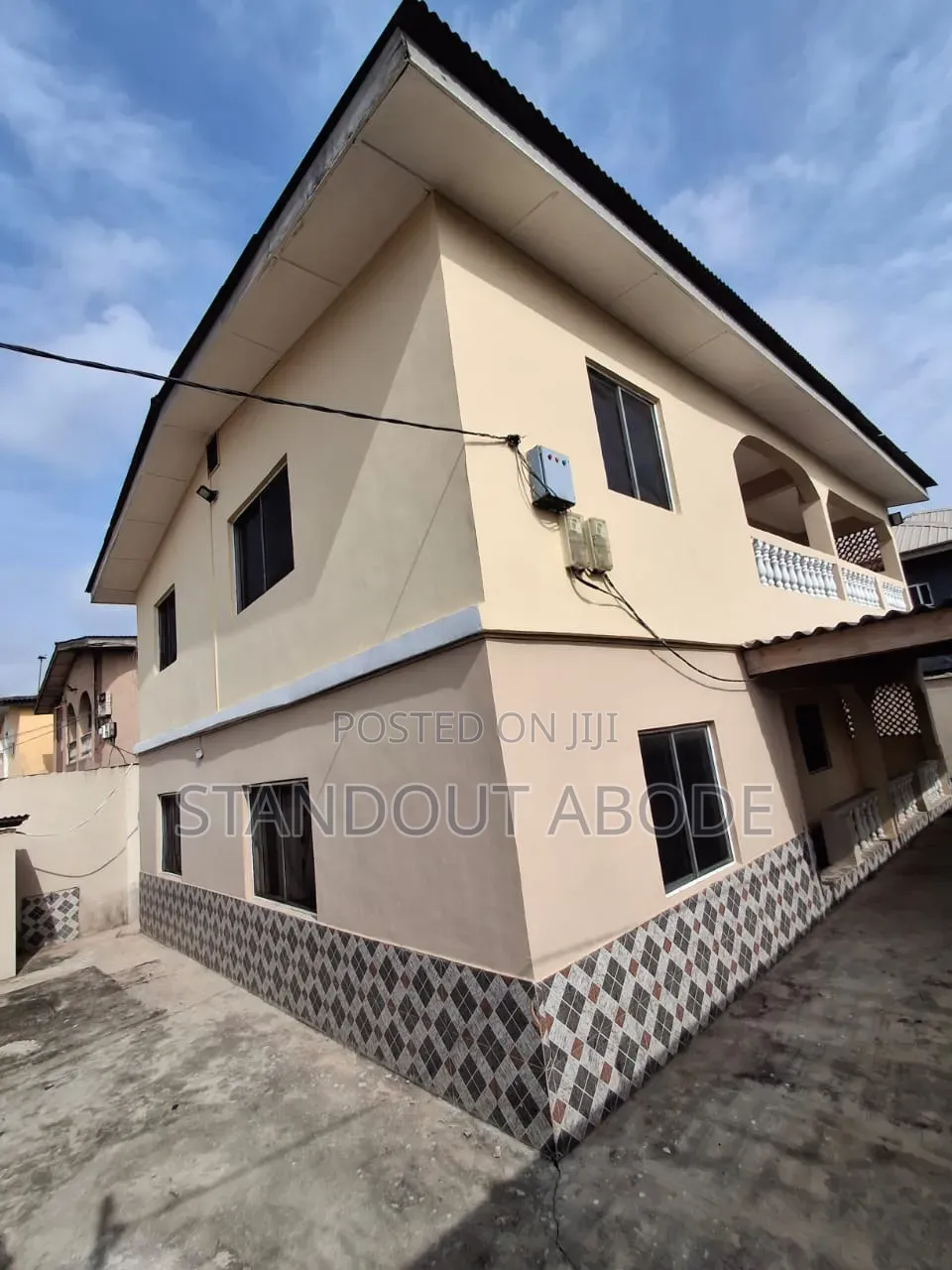 3bdrm Block of Flats in Good Location, Cement for sale