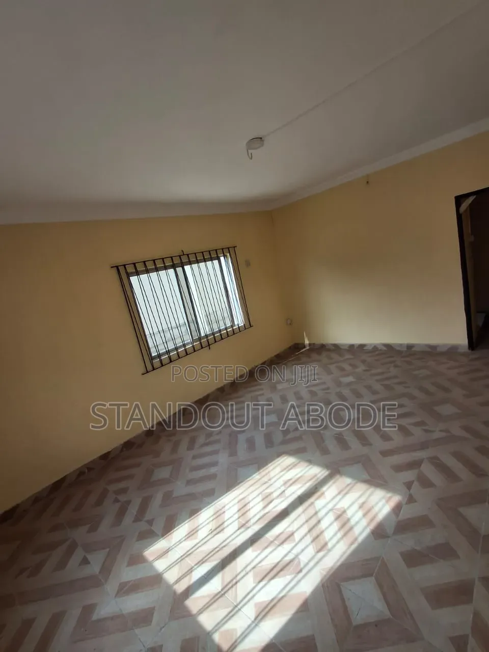 3bdrm Block of Flats in Good Location, Cement for sale
