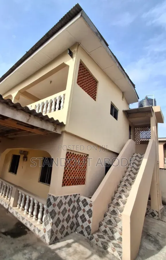 3bdrm Block of Flats in Good Location, Cement for sale