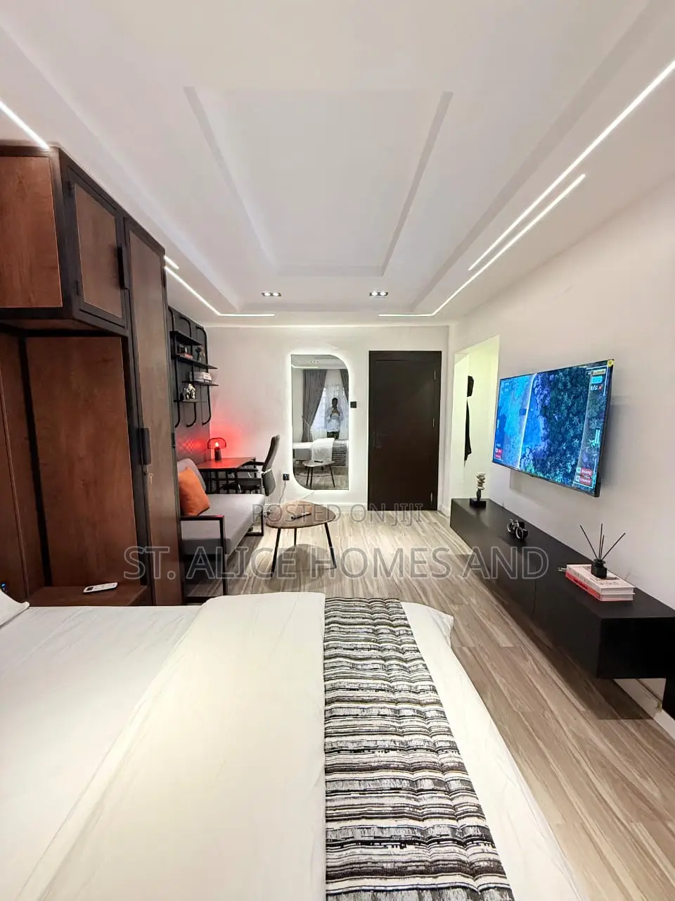 Lenedo Forge Studio Apartment With Office Work Space Iwaya, Yaba Lagos