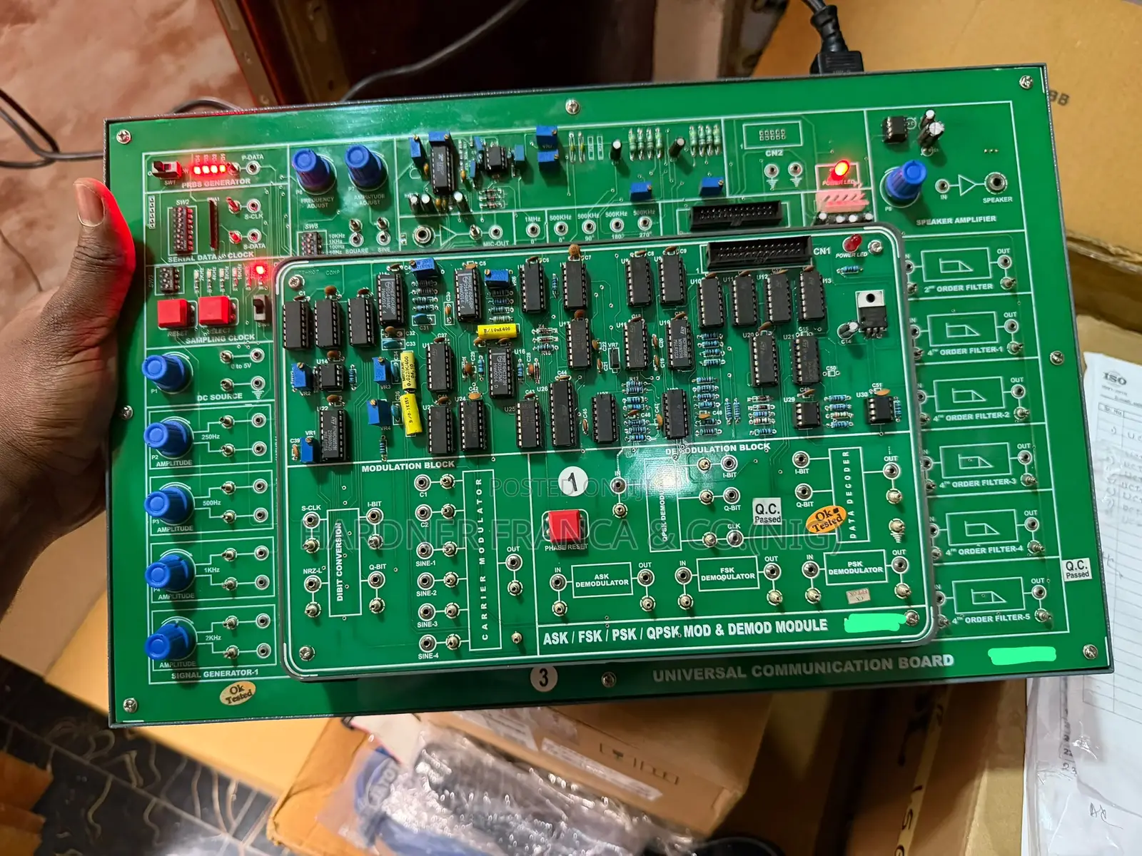 Ask/FSK/PSK/QPSK Modulation and Demodulation Trainer