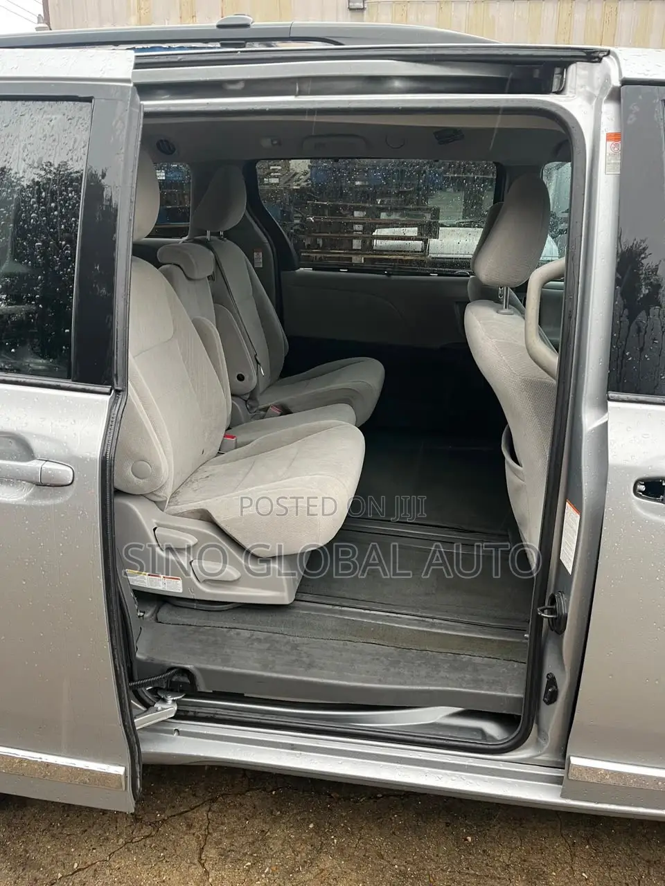 Toyota Sienna LE 7 Passenger 2011 Gray