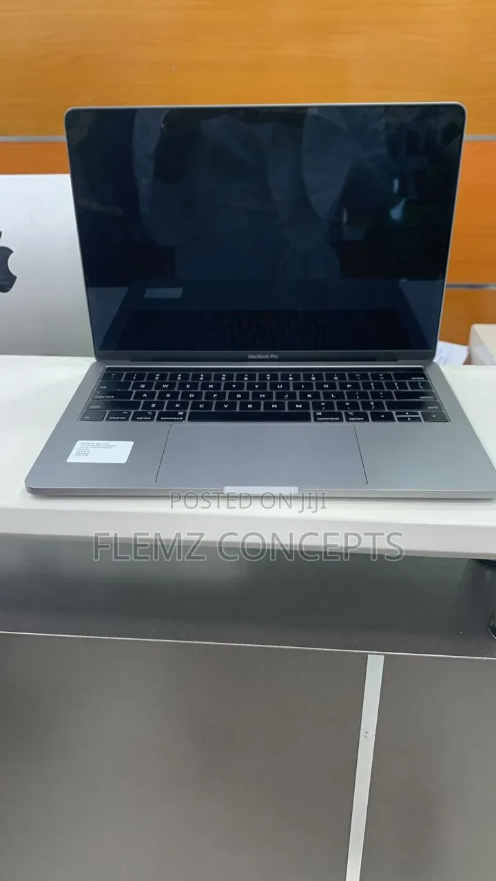 Laptop Apple MacBook Pro 2019 8GB Intel Core i5 SSD 512GB