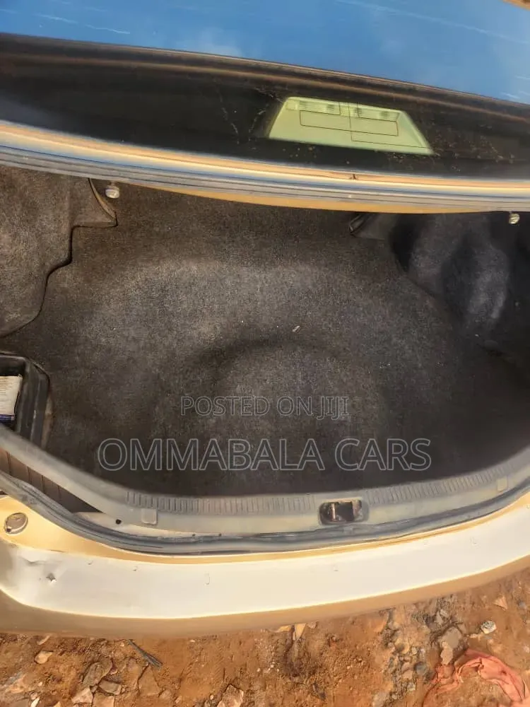 Toyota Camry 2011 Gold