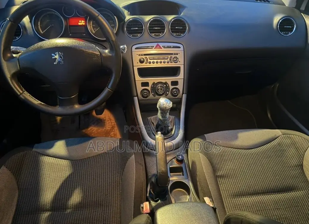 Peugeot 308 2016 Silver