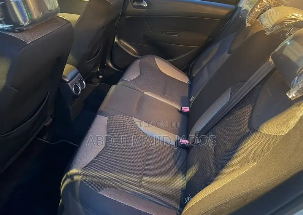 Peugeot 308 2016 Silver