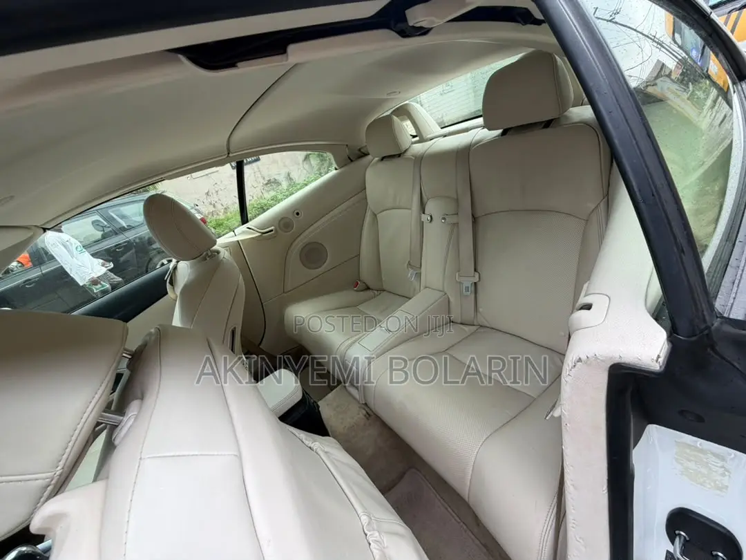 Lexus IS 250c 2013 White