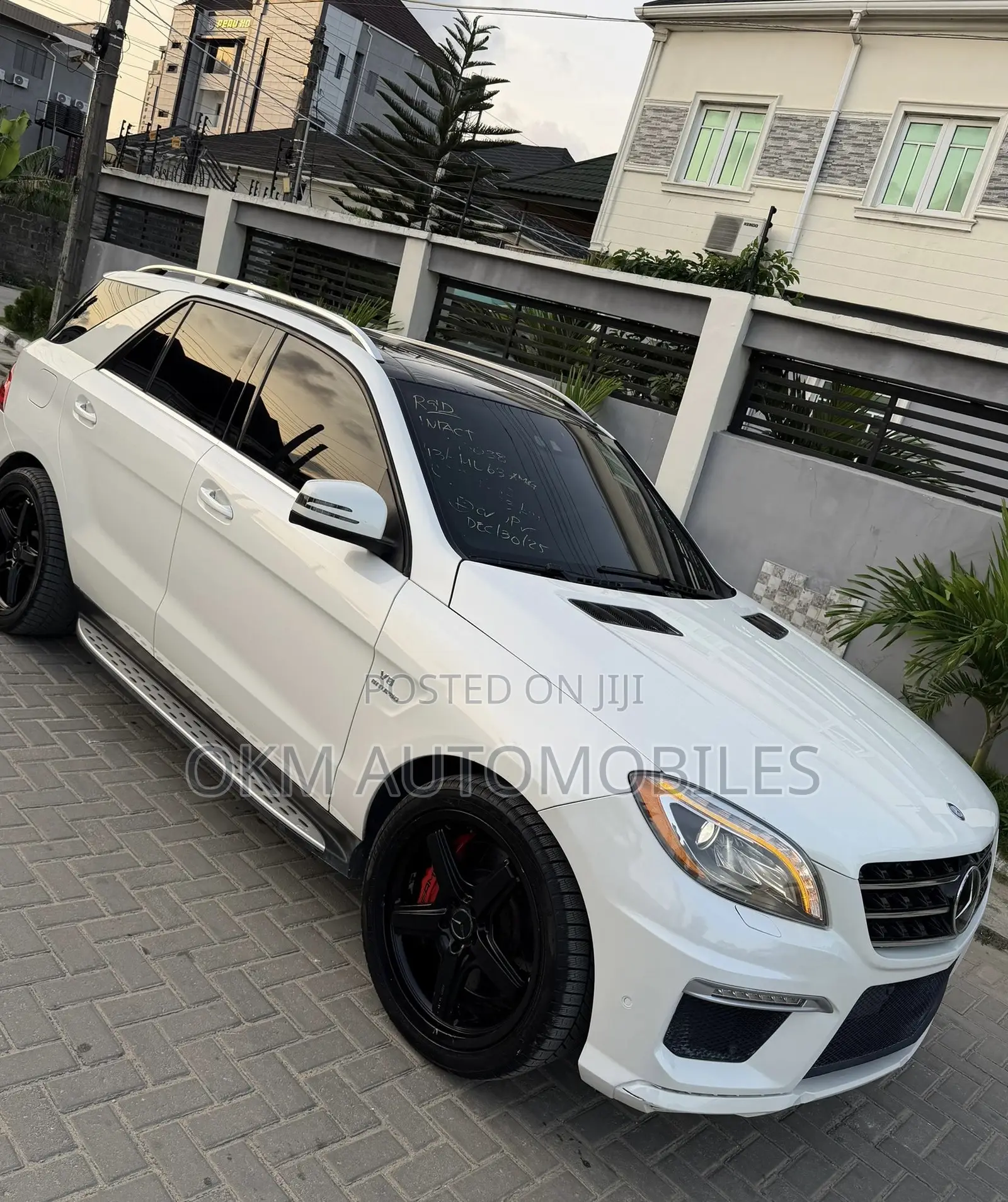 Mercedes-Benz M Class ML63 AMG 4dr SUV AWD (5.5L 8cyl Turbo 7A) 2014