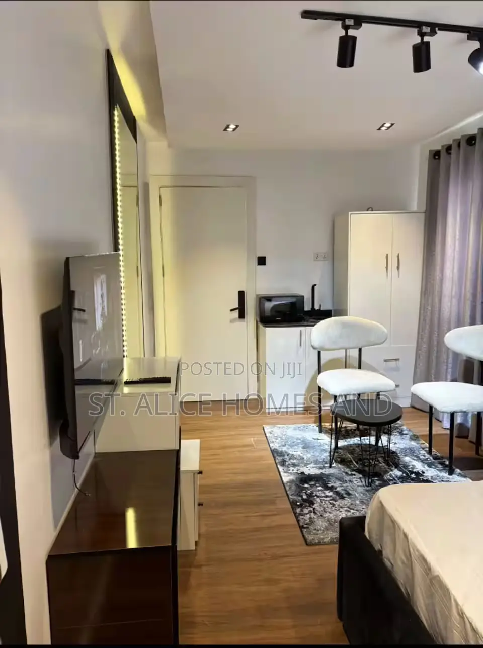 Madisonvillage Secure Studio Apartment In Lugbe District, Abuja
