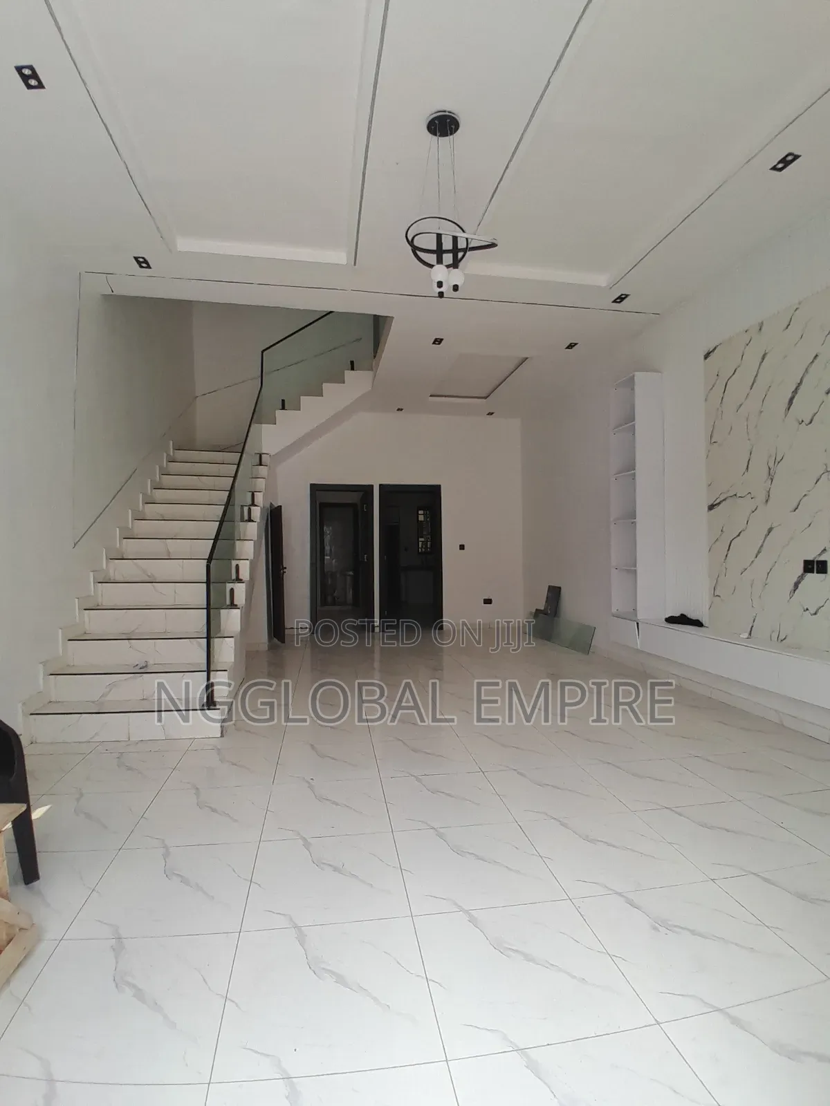 4bdrm Duplex in Ikota G. R .A for sale