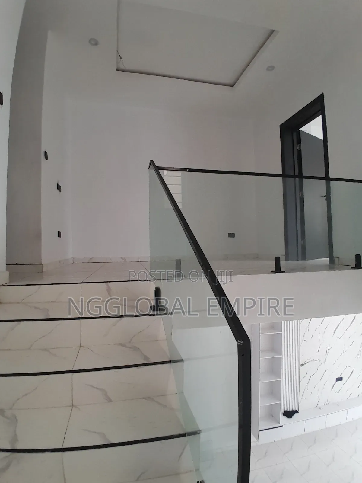 4bdrm Duplex in Ikota G. R .A for sale