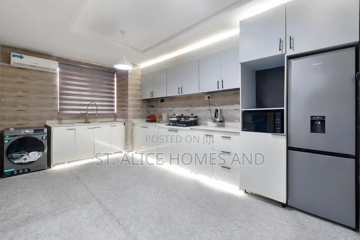 Ahiij 2 Bedroom Apartment With Ps5, Gym And Swimming Pool In Vi Lagos
