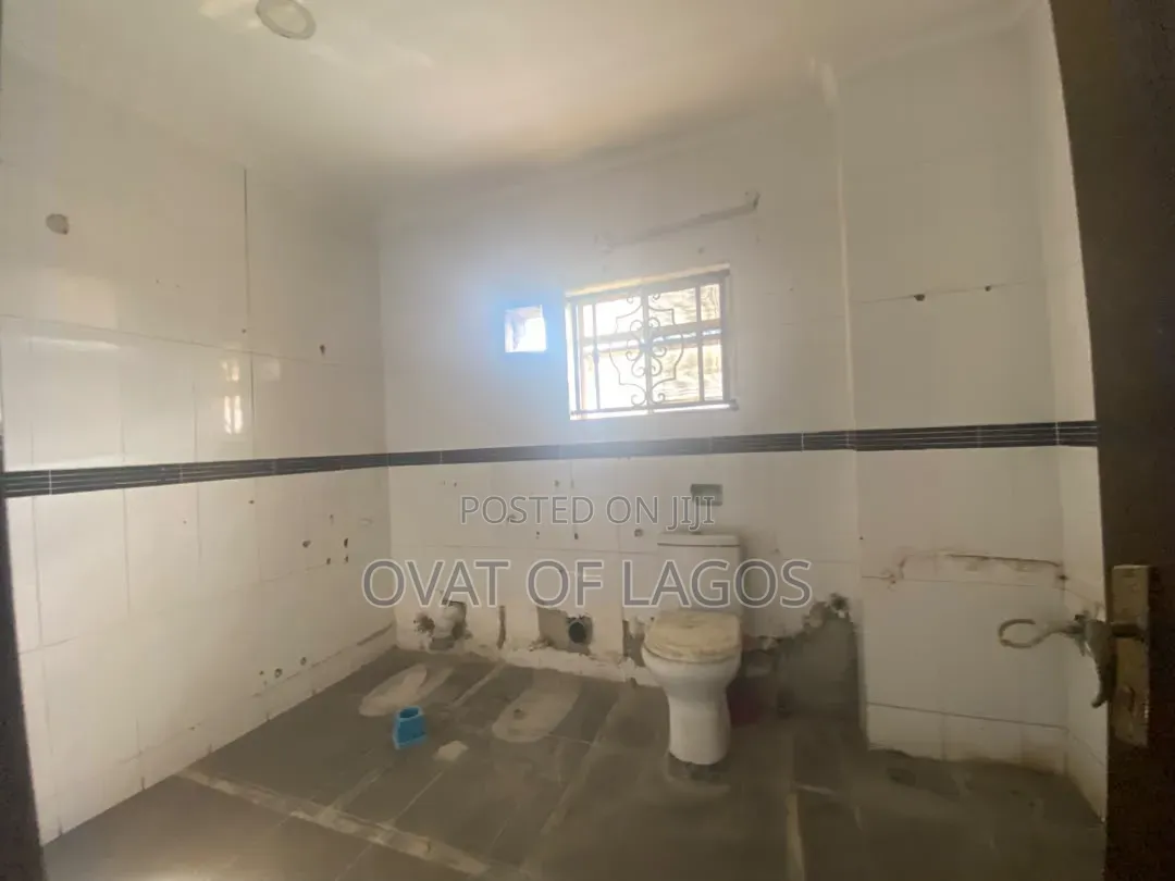 5bdrm Duplex in Lekki Phase 1 for rent