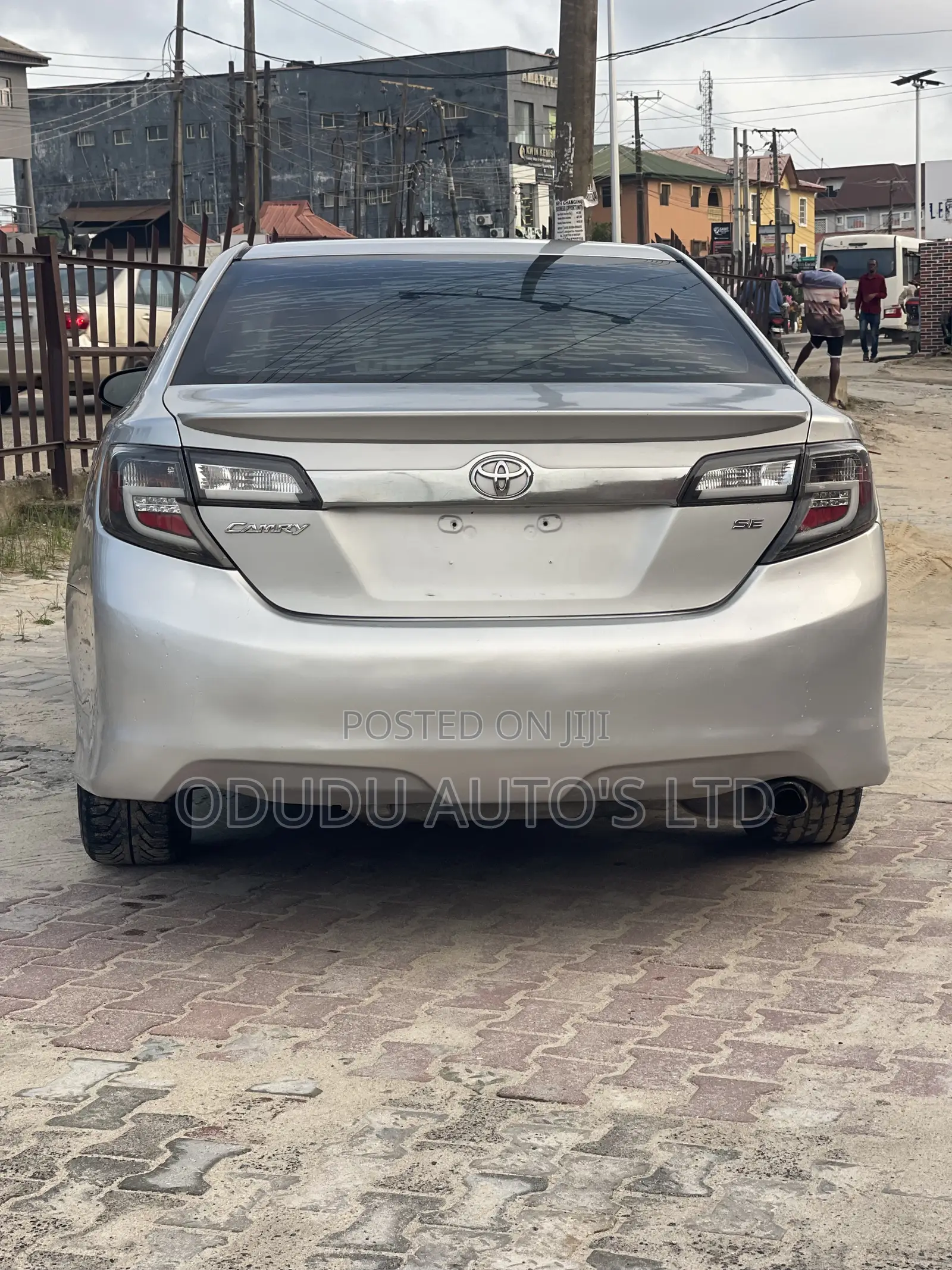 Toyota Camry SE 4dr Sedan (2.5L 4cyl 6A) 2012 Silver