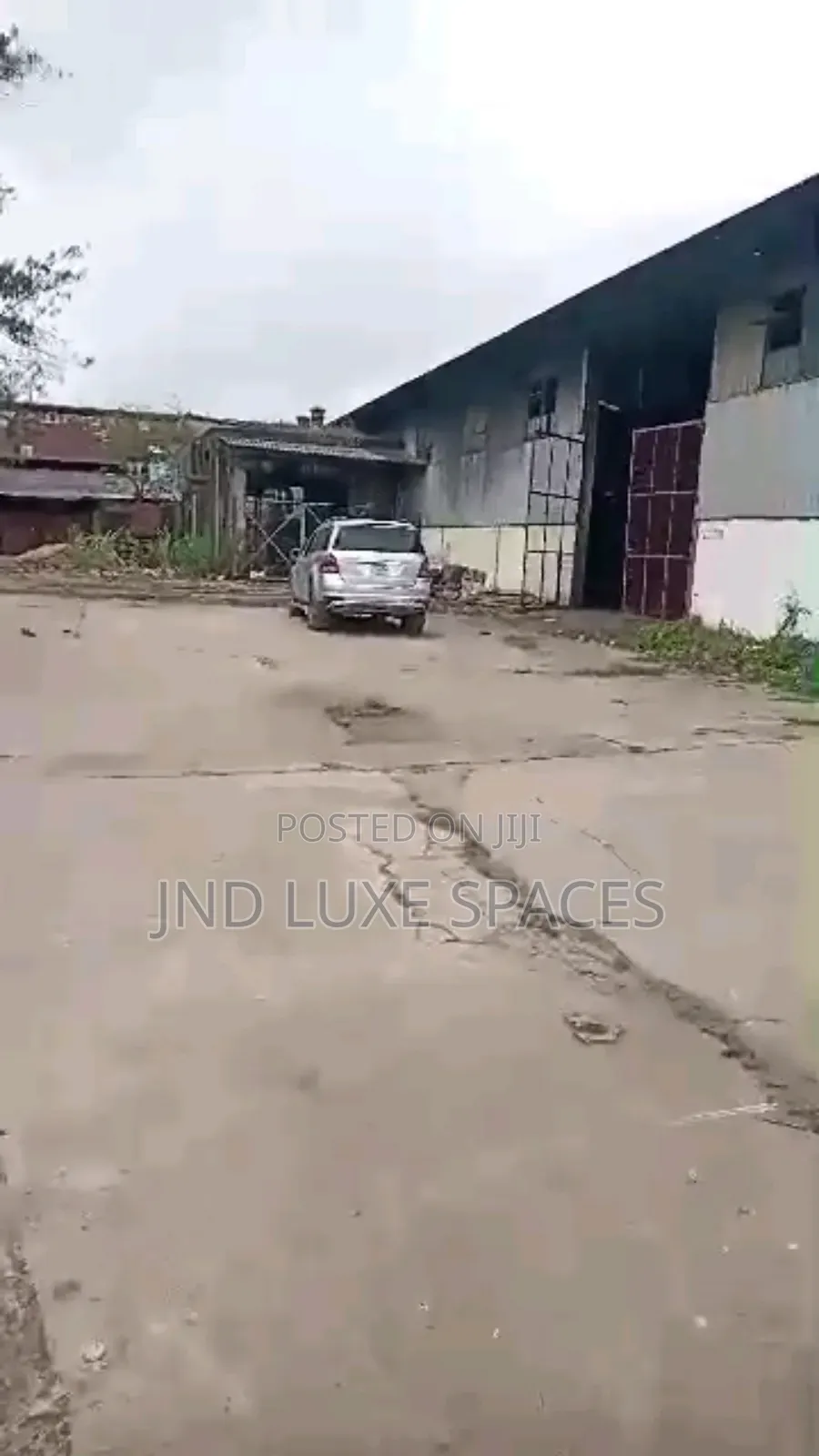 A Warehouse of About 2200smq Share Compound for Lease Off Oba Akran.