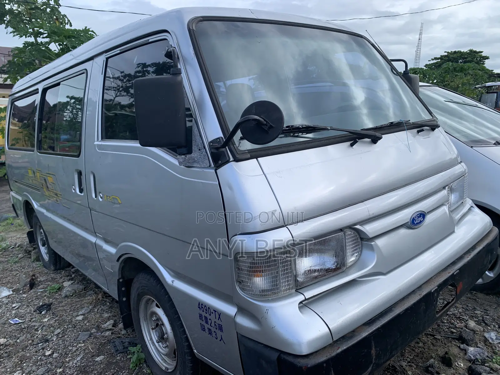 Ford Tourneo 2000 Silver