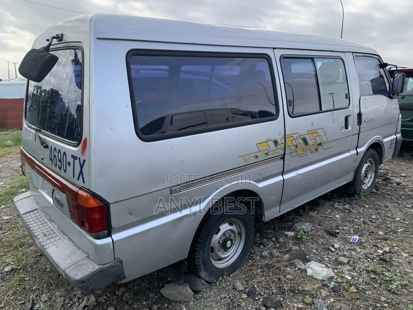 Ford Tourneo 2000 Silver