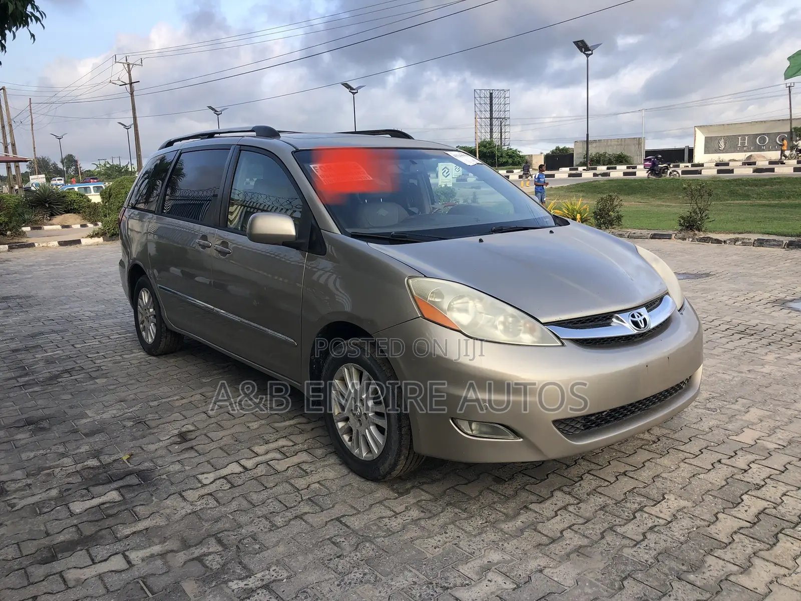 Toyota Sienna 2009 Gold