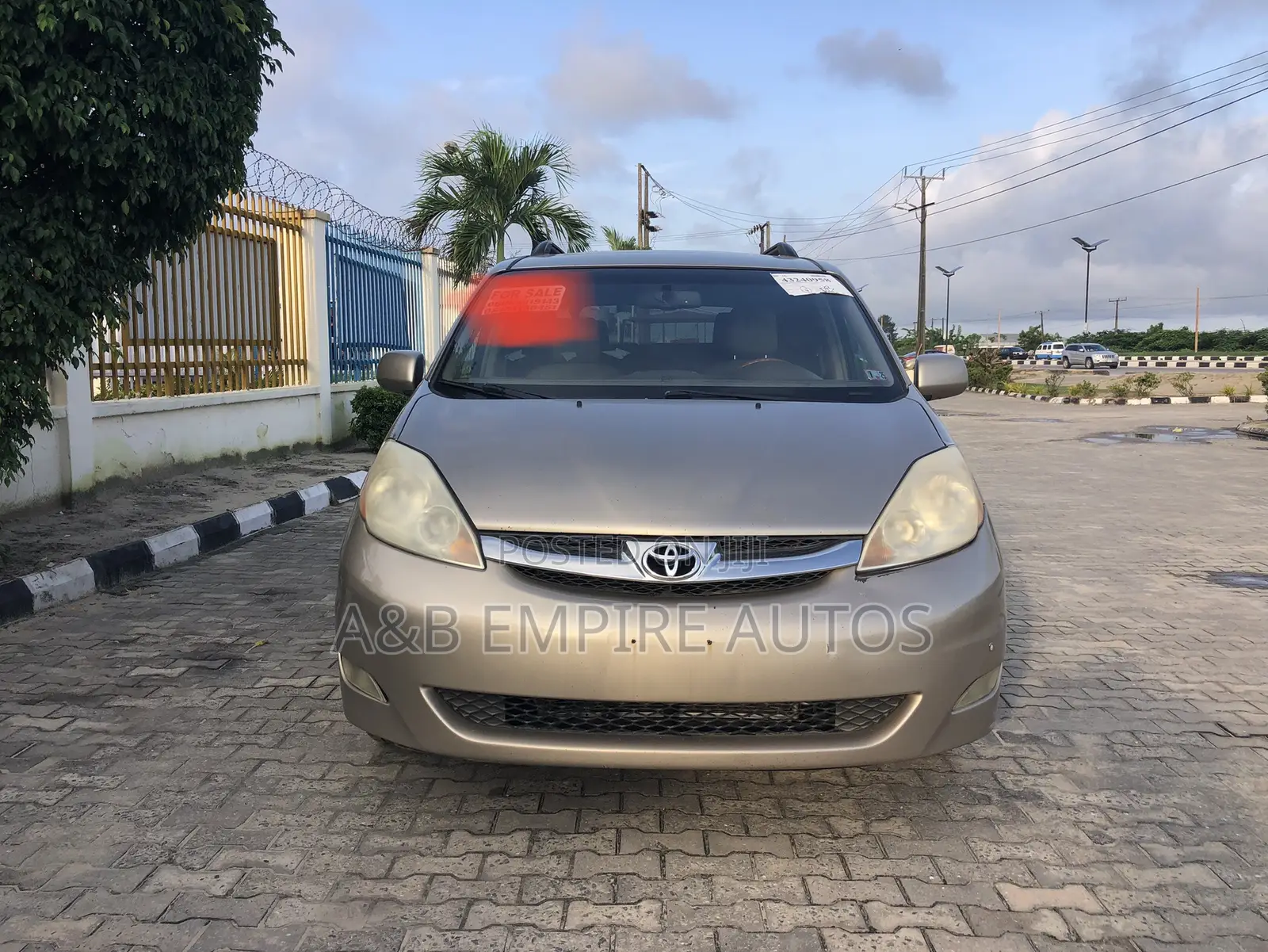 Toyota Sienna 2009 Gold