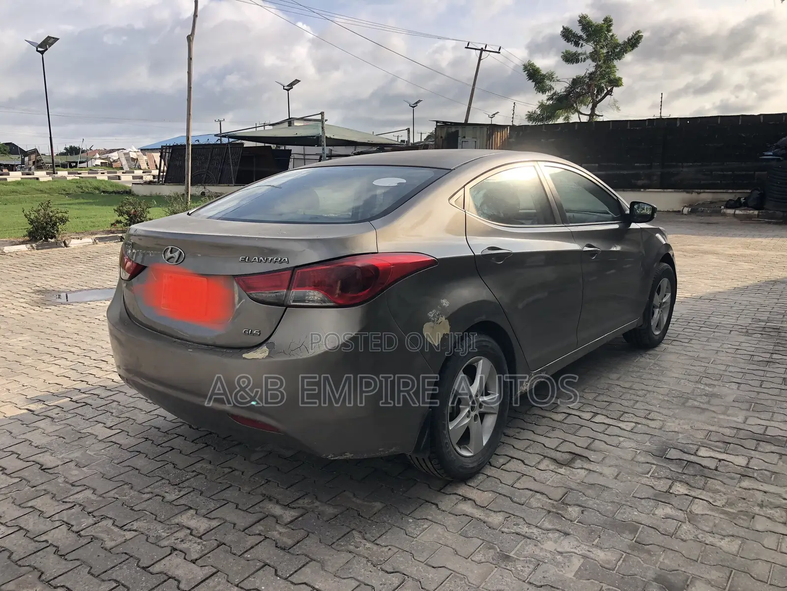 Hyundai Elantra 2013 Brown