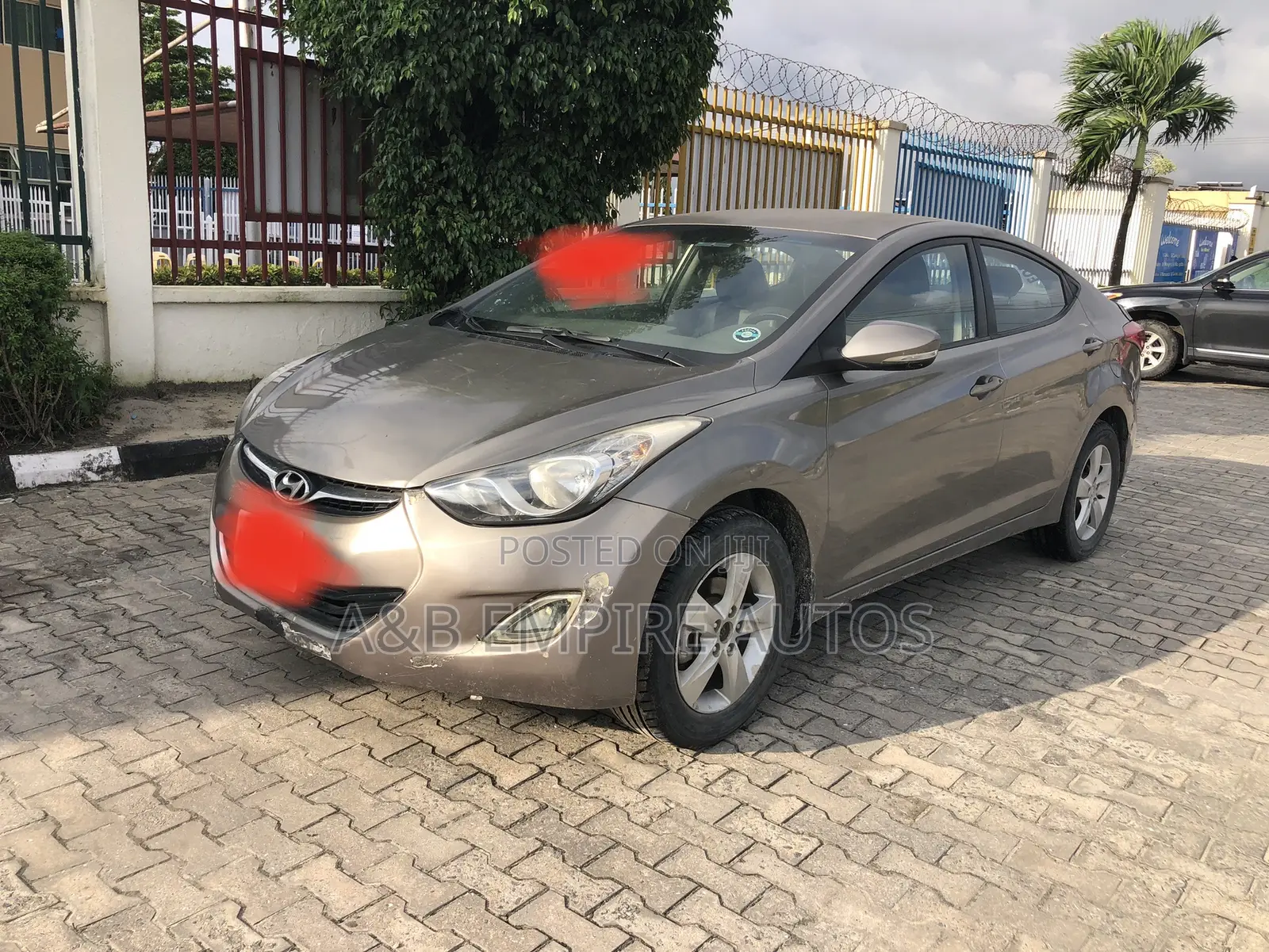 Hyundai Elantra 2013 Brown