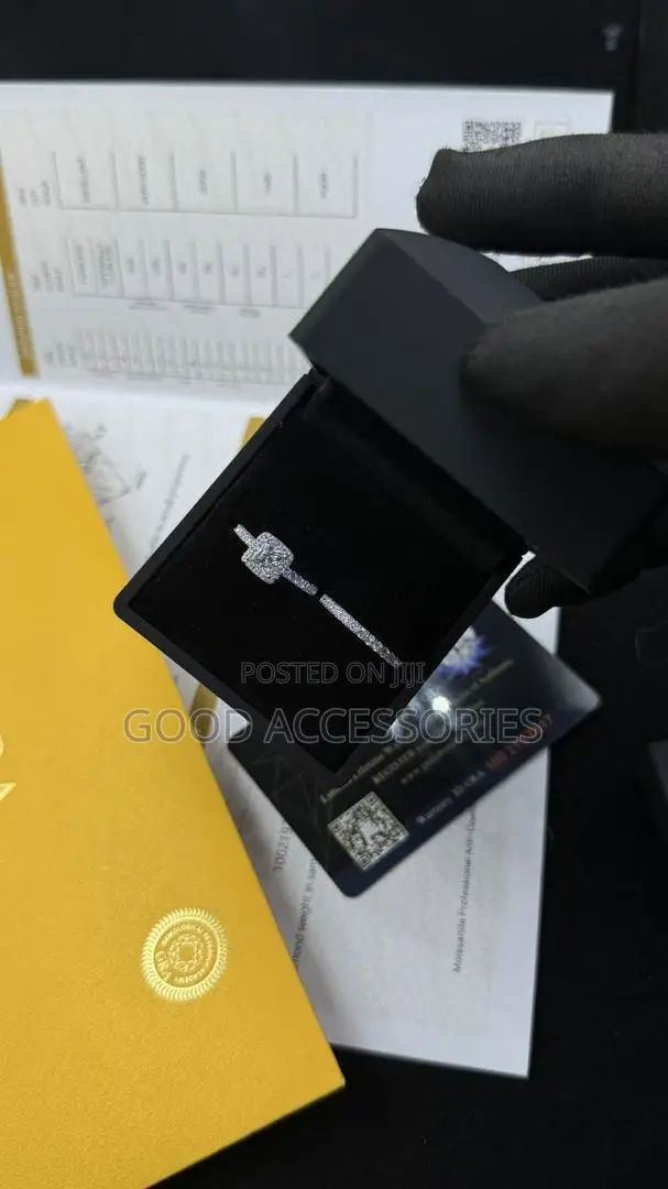 Moissanite Wedding Rings