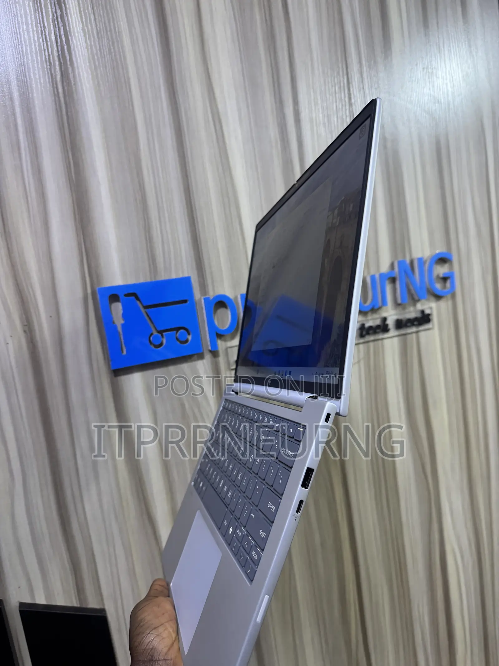 Laptop HP EliteBook 840 G11 16GB Intel Core Ultra 7 SSD 512GB