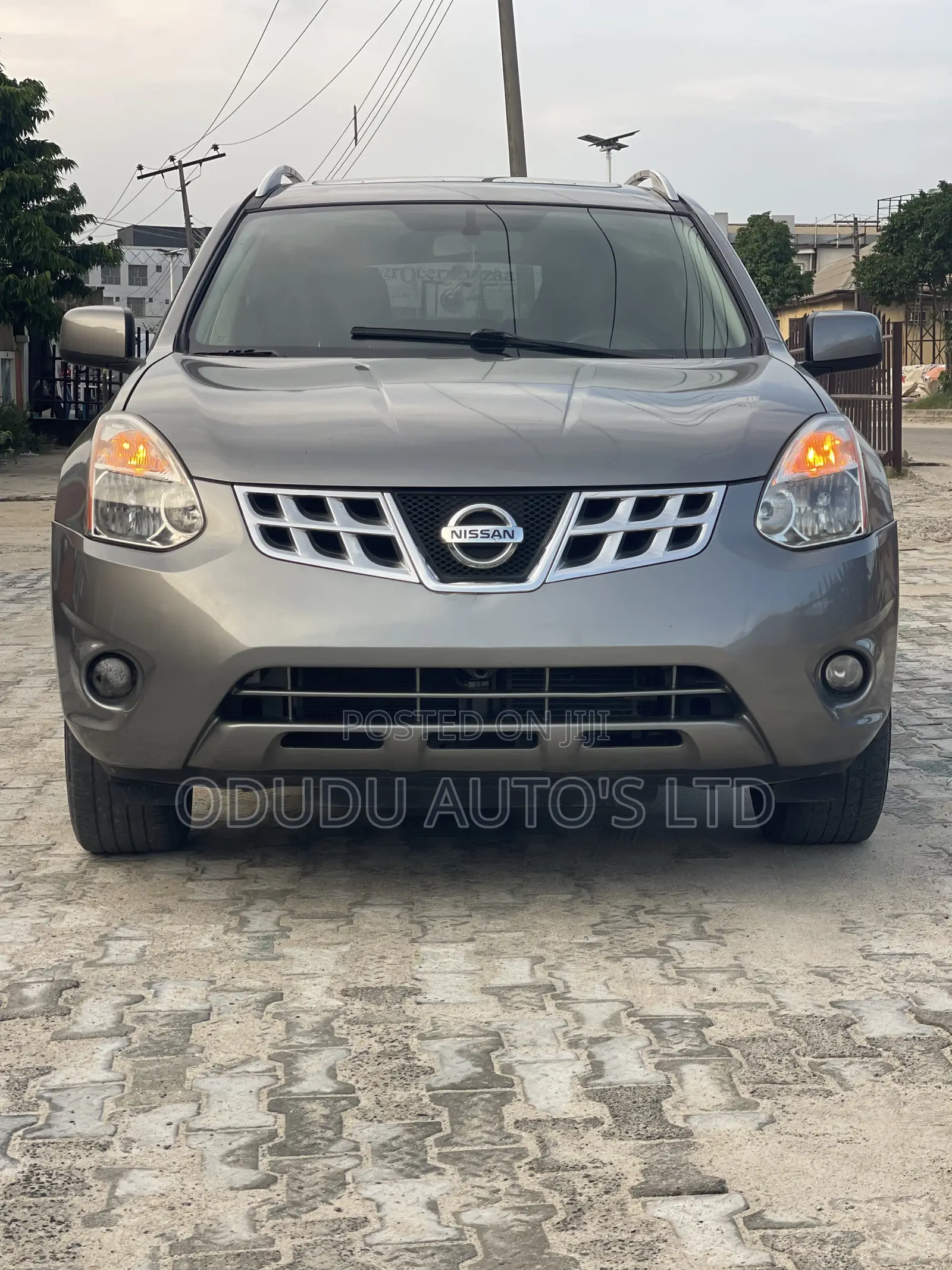 Nissan Rogue SV 4dr SUV (2.5L 4cyl CVT) 2014 Gray