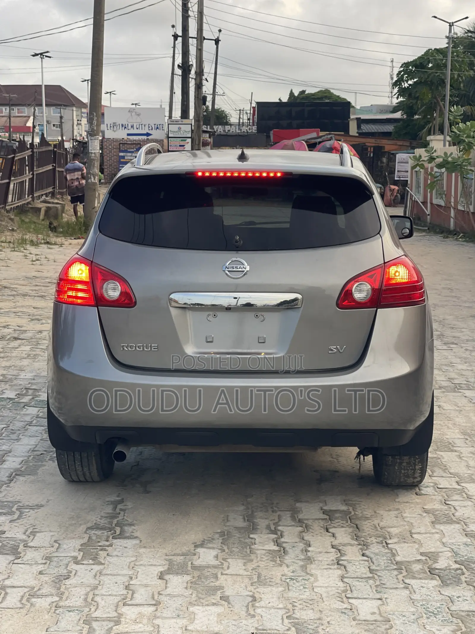 Nissan Rogue SV 4dr SUV (2.5L 4cyl CVT) 2014 Gray