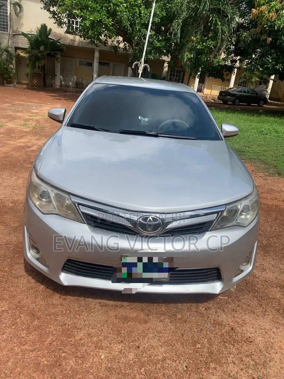 Toyota Camry LE 4dr Sedan (2.5L 4cyl 6A) 2013 Silver