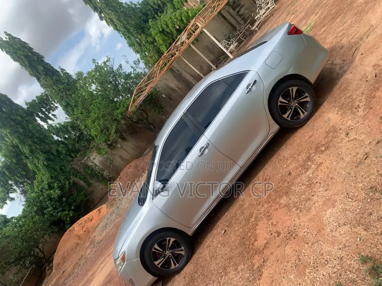 Toyota Camry LE 4dr Sedan (2.5L 4cyl 6A) 2013 Silver
