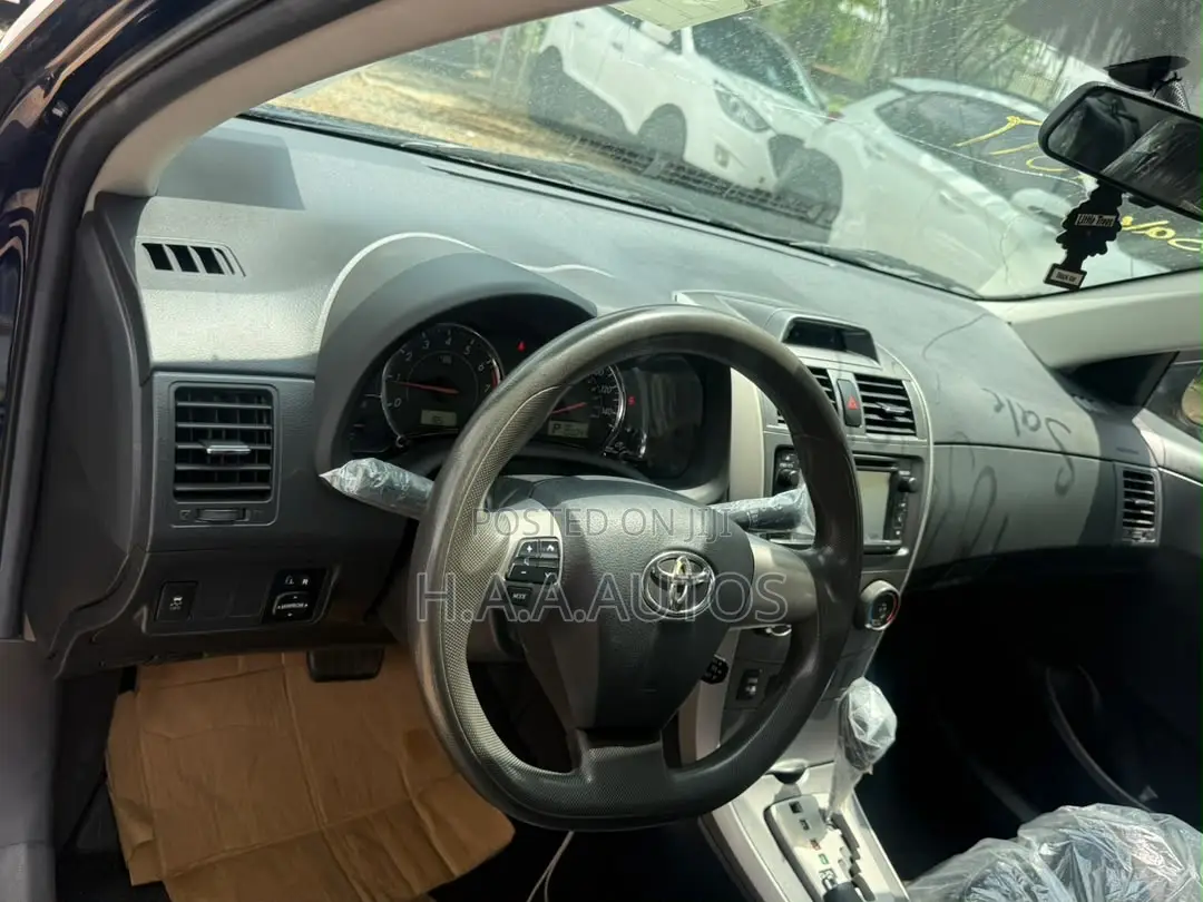 Toyota Corolla S Special Edition 4dr Sedan (1.8L 4cyl 4A) 2013 Blue