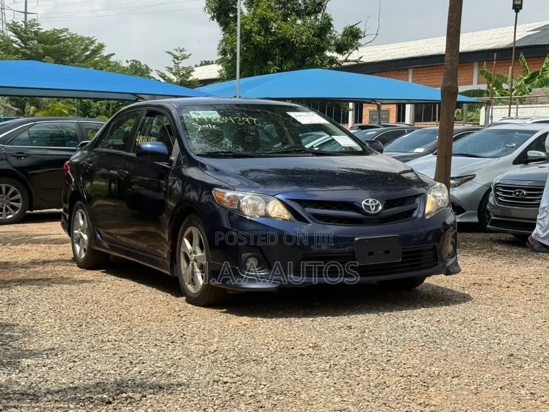Toyota Corolla S Special Edition 4dr Sedan (1.8L 4cyl 4A) 2013 Blue