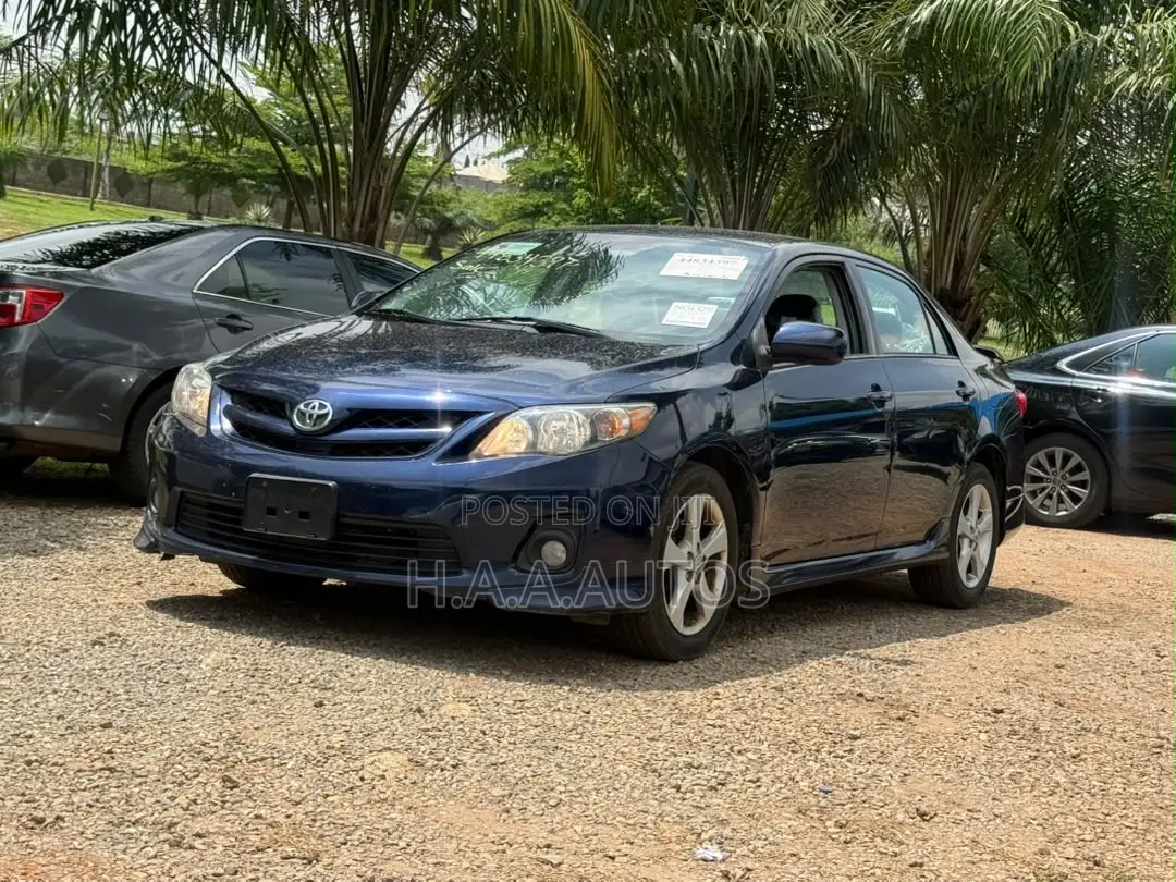 Toyota Corolla S Special Edition 4dr Sedan (1.8L 4cyl 4A) 2013 Blue