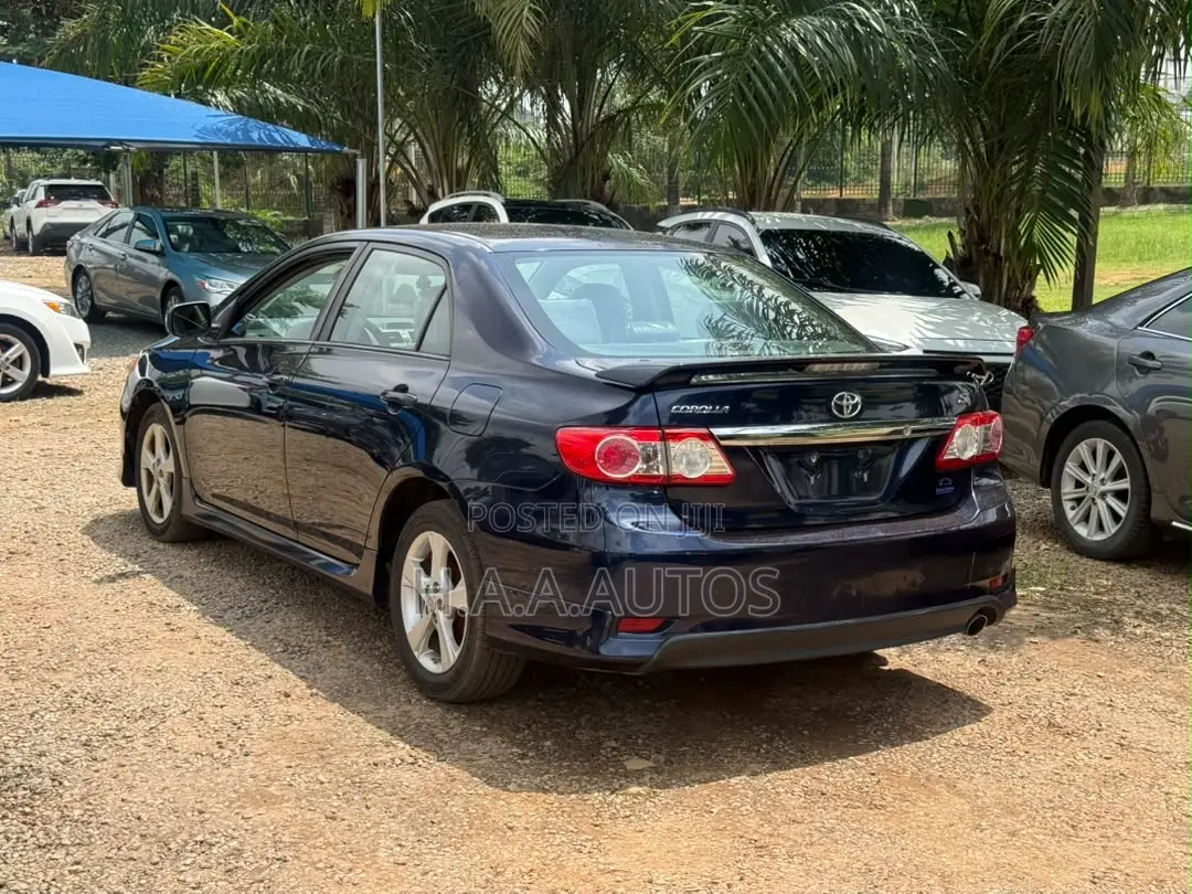 Toyota Corolla S Special Edition 4dr Sedan (1.8L 4cyl 4A) 2013 Blue