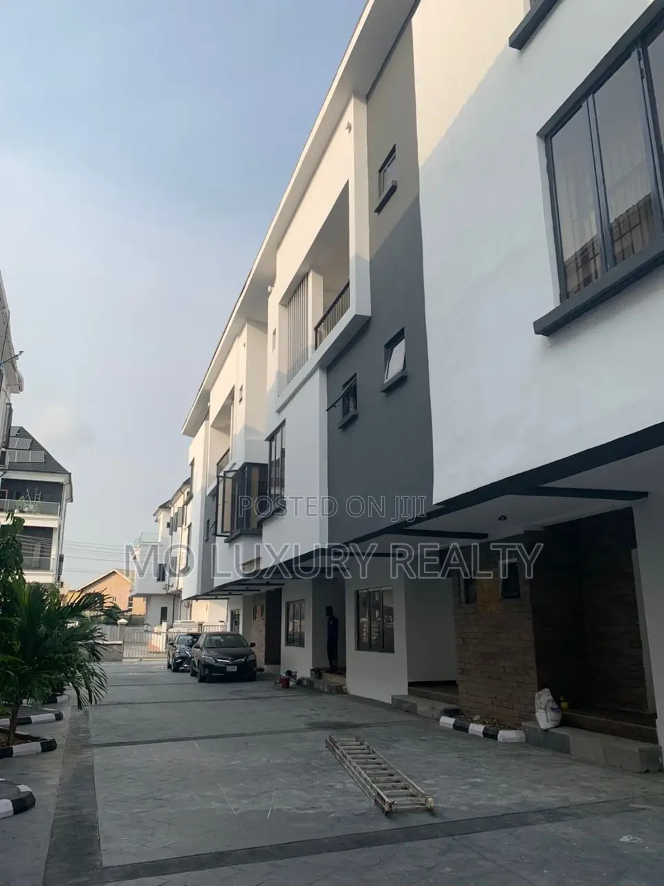 3bdrm Townhouse / Terrace in Chevron for rent