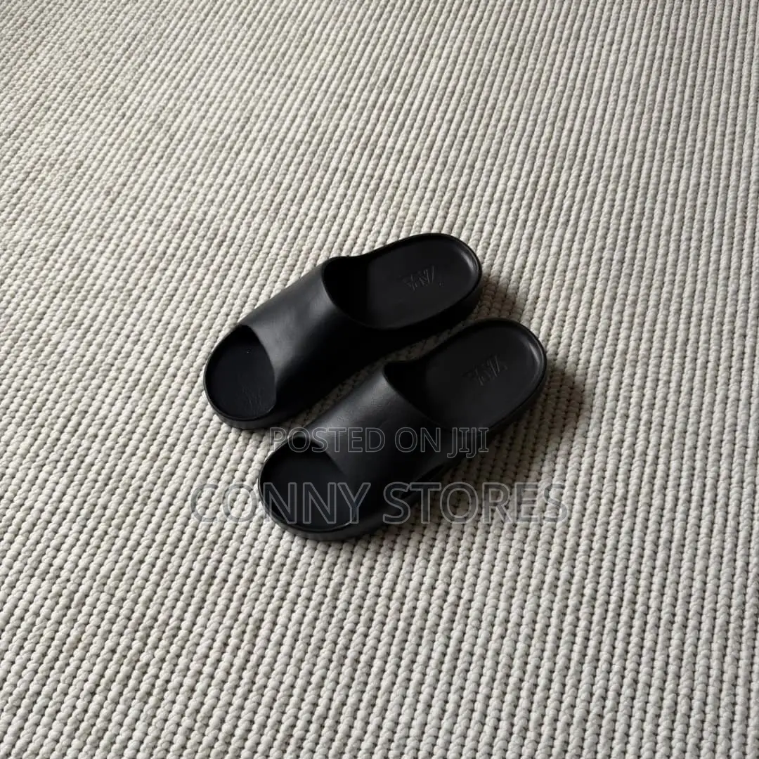The Zara Jetfoam Rubberized Eva Slide Sandals in Two Colors