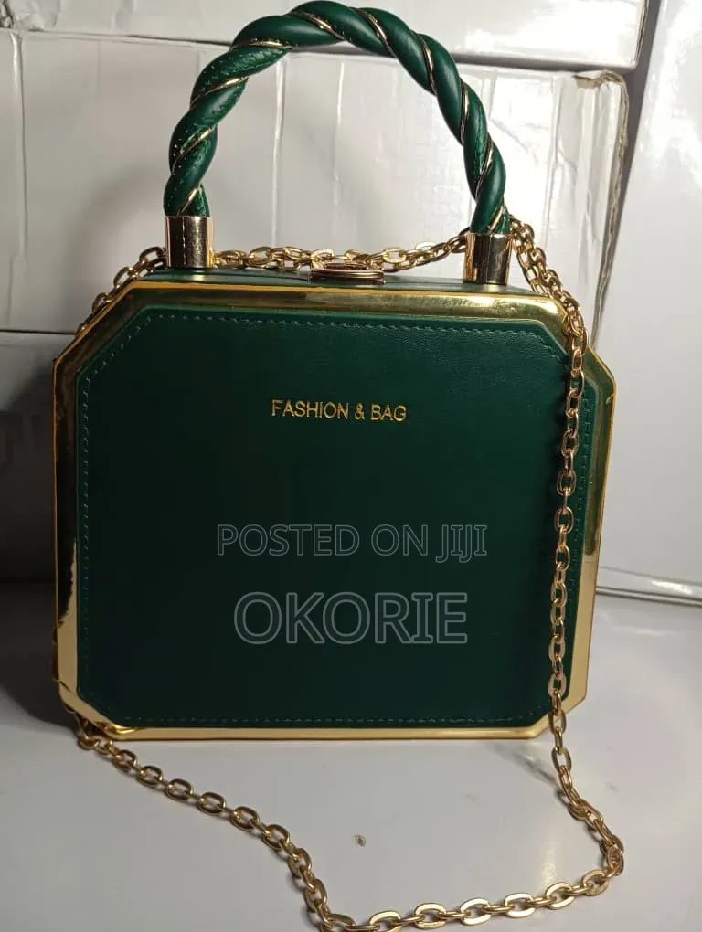 Luxury Green Box Clutch Handbag With Gold Chain Strap