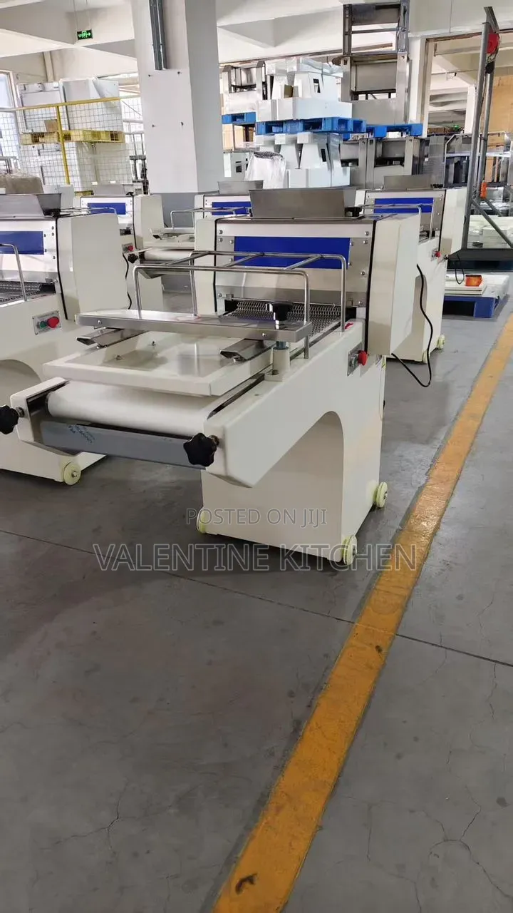 Dough Moulder