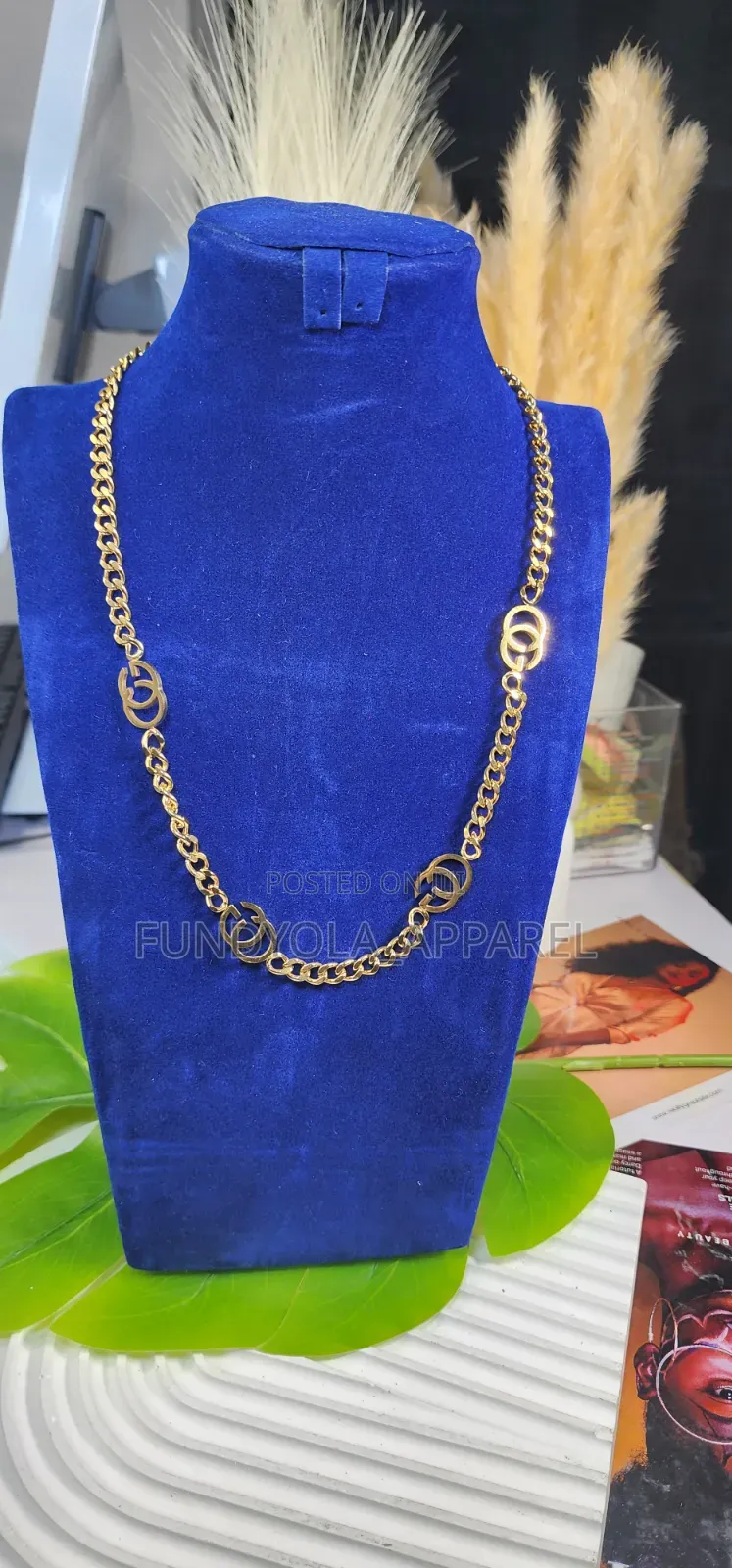 Gold Orbit Curb Chain