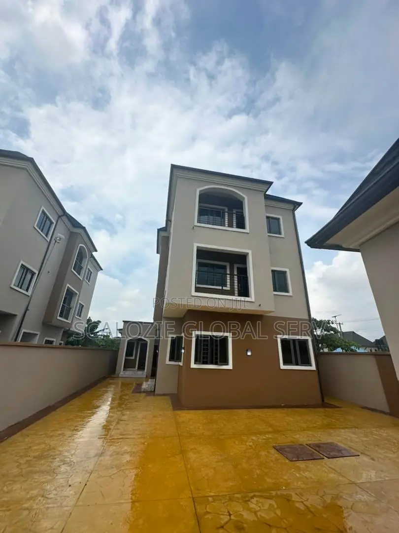 4bdrm Duplex in Rumunduru Port for sale