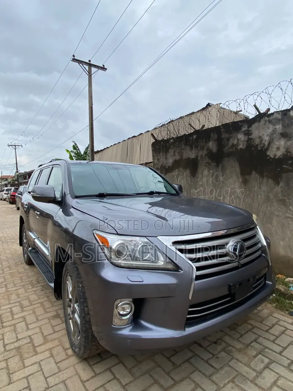Lexus LX 570 AWD 2015 Gray