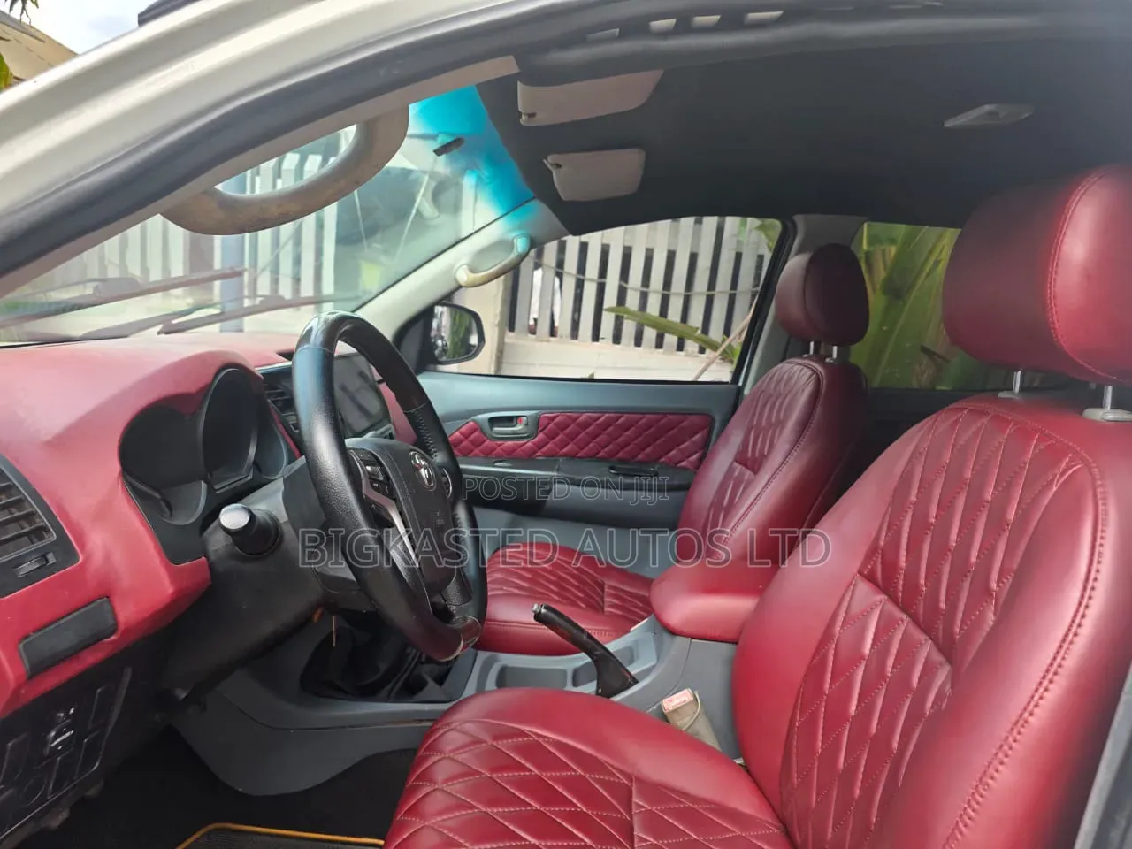 Toyota Hilux 2010 White