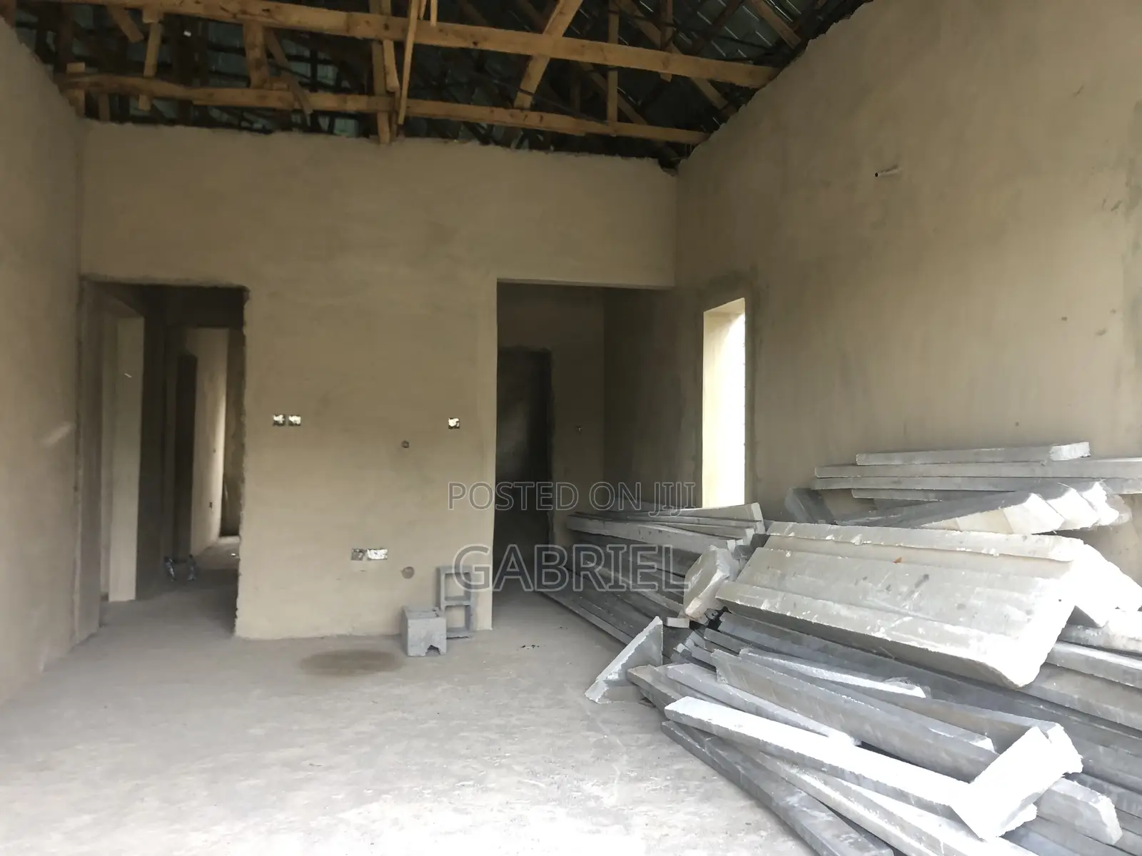 3bdrm Bungalow in Ushafa Hills Estate for sale