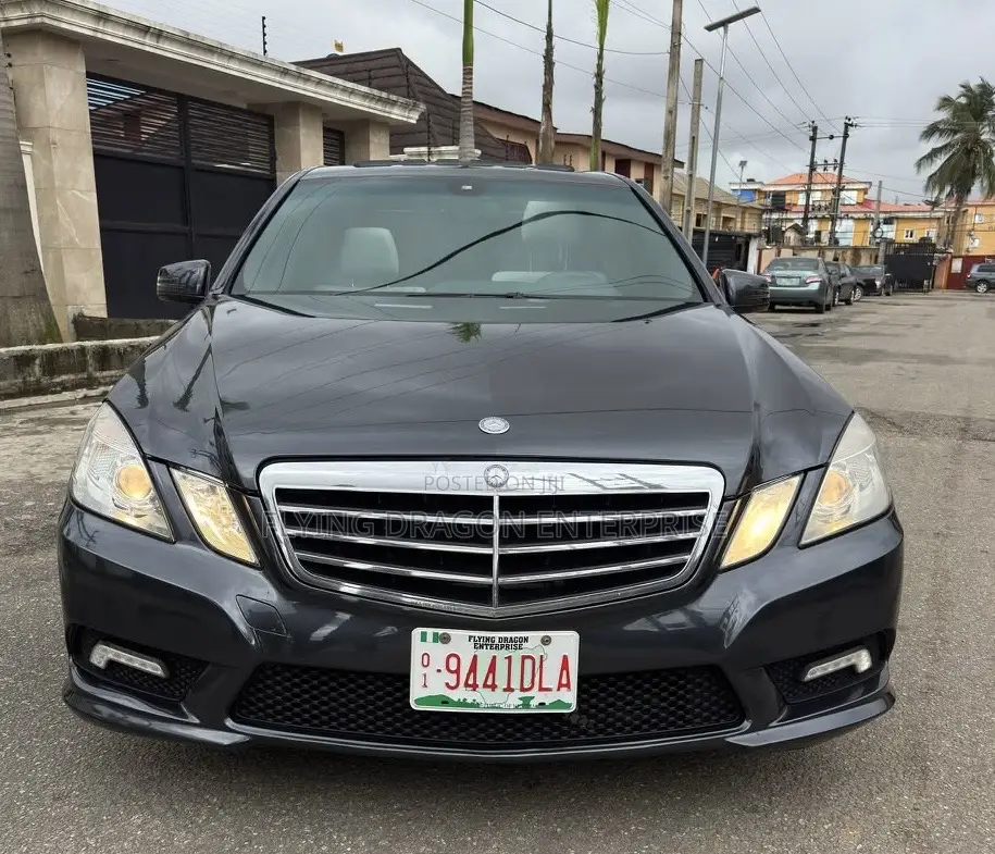 Mercedes-Benz E350 Base 4dr Sedan RWD (3.5L 6cyl 7A) 2011 Gray