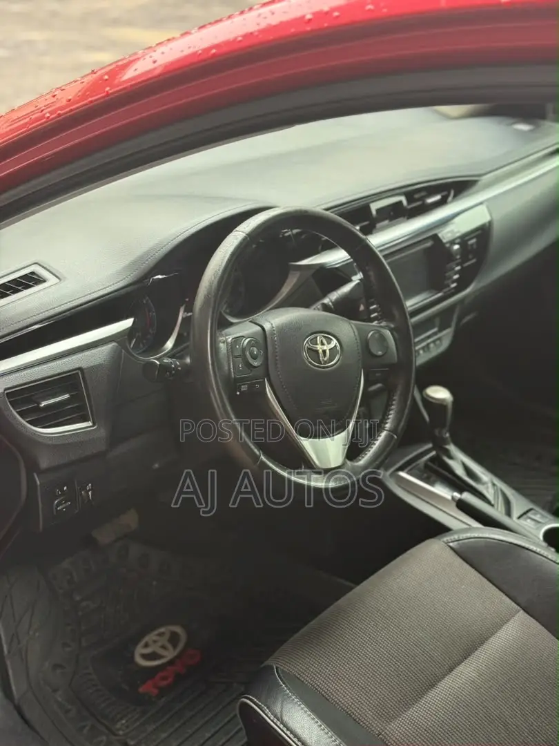 Toyota Corolla S 4dr Sedan (1.8L 4cyl CVT) 2015 Red