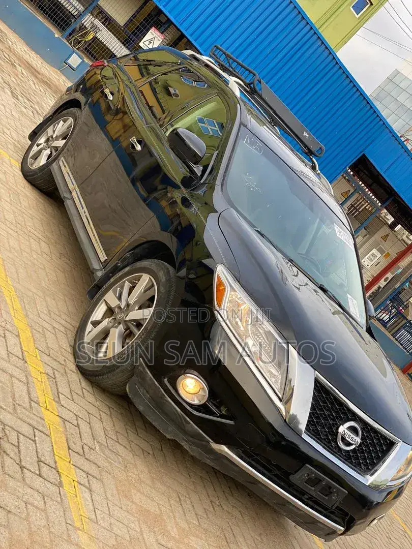 Nissan Pathfinder 2013 Black