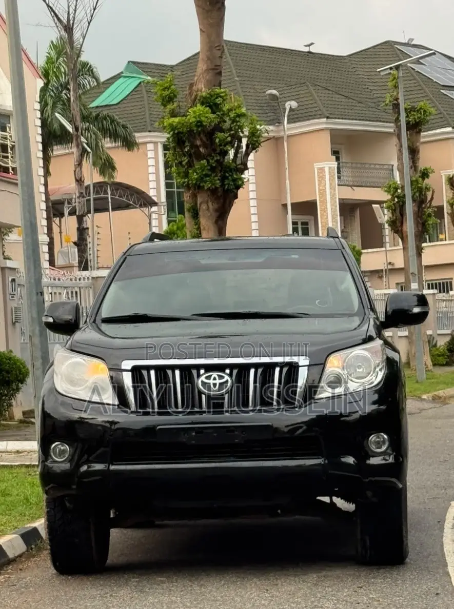 Toyota Land Cruiser Prado 2011 Black